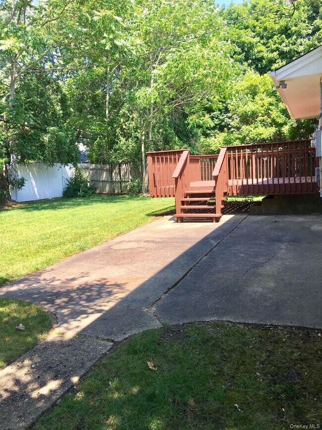 Building Photo - 393 White Birch Ln
