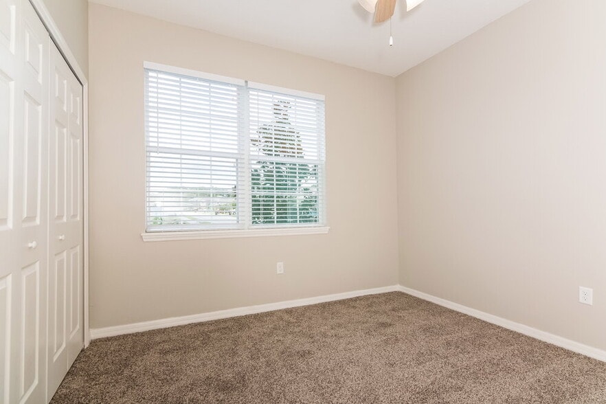 Building Photo - 955 Krenson Woods Rd