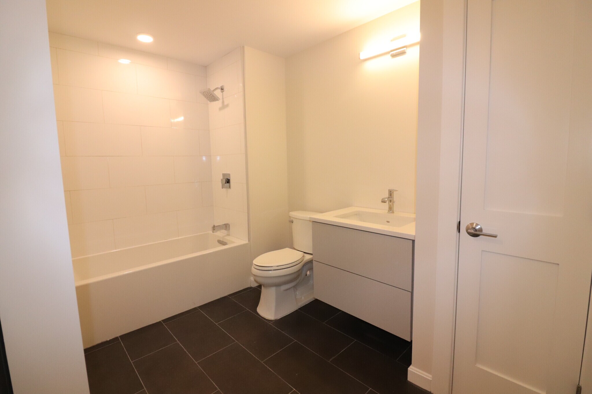 Building Photo - 458 Washington St