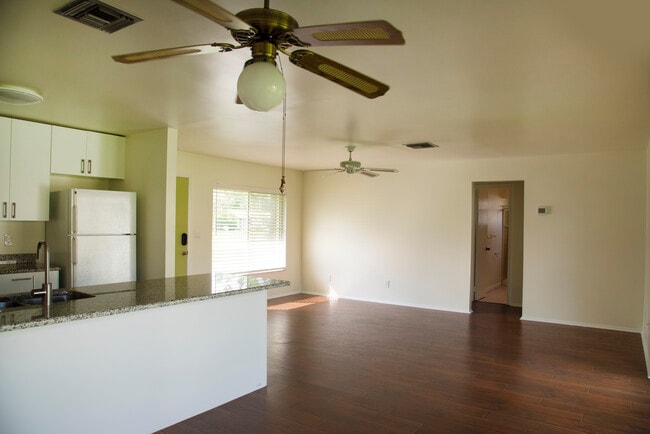 Building Photo - 10116 Fairtree Ln