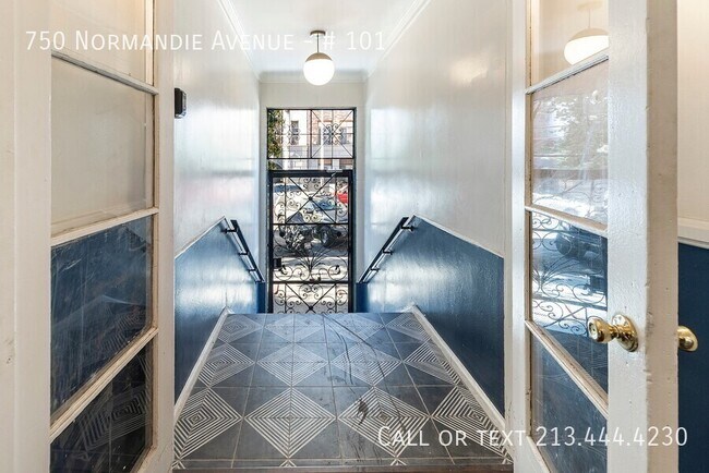 Building Photo - 750 Normandie Ave