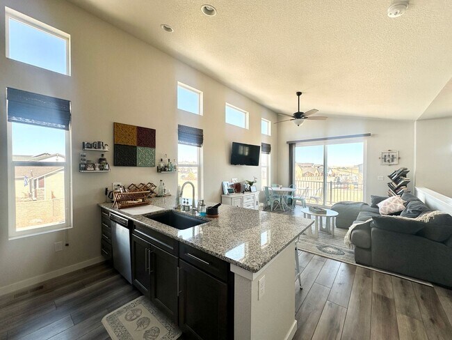 Building Photo - Like New 2 Bed, 2 Bath Single Family Home in 80922!!!!