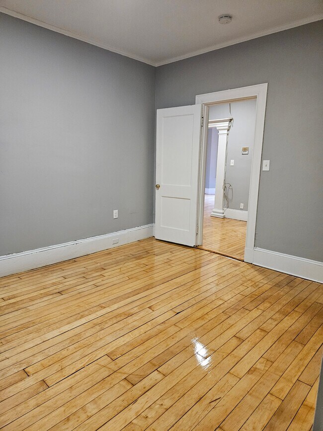 Building Photo - 59 Brighton Ave
