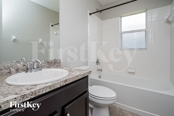 Building Photo - 3828 Sandhill Crane Dr