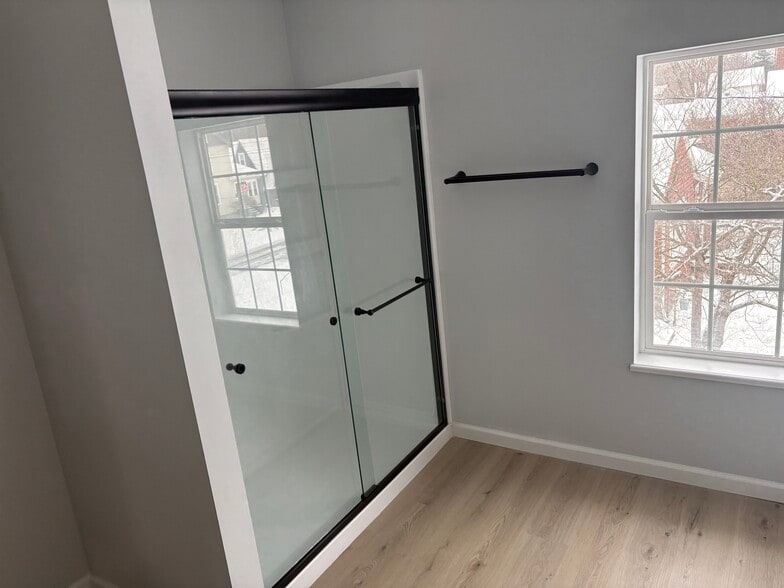 Building Photo - 238 Walker St