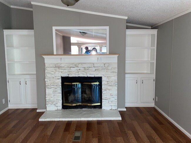 Building Photo - Very Nice Piedmont Mobile Home