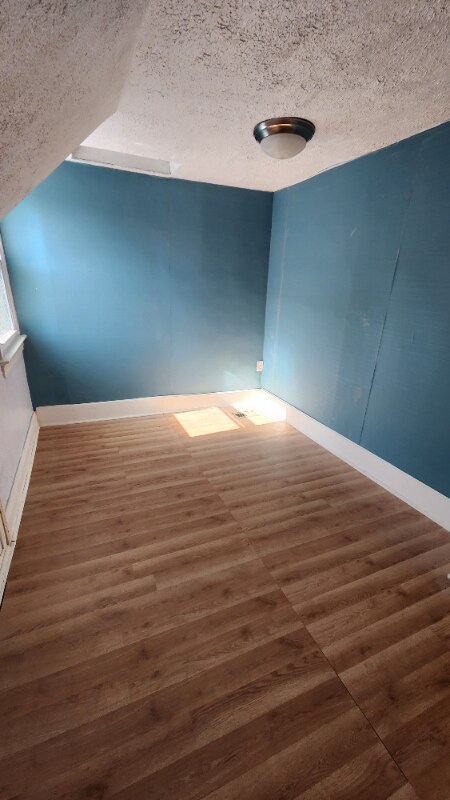 Building Photo - 412 Lombardy St