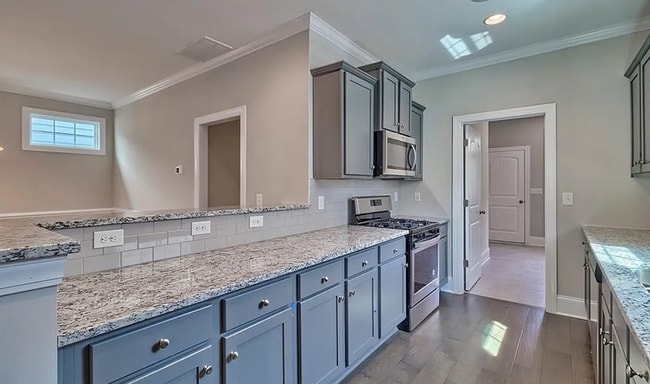 Building Photo - 5 Bedroom 2000 Square Ft Home at Village at Berkeley