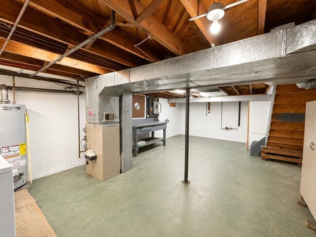 Building Photo - 509 Torrance Ave