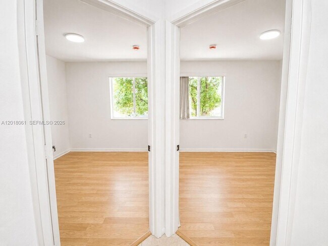 Building Photo - 15721 SW 137th Ave