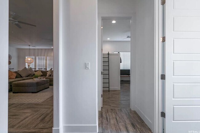 Building Photo - PETS ALLOWED!  Spacious & Modern 3-Bedroom Home for Rent Near Sand Hollow Reservoir