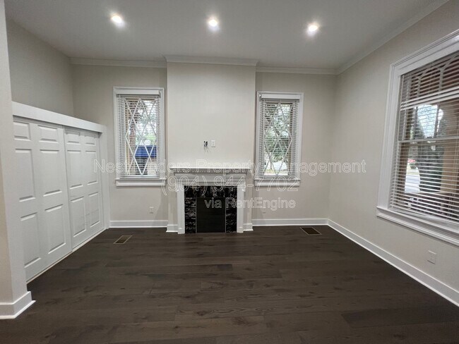 Building Photo - 1541 Riverside Ave