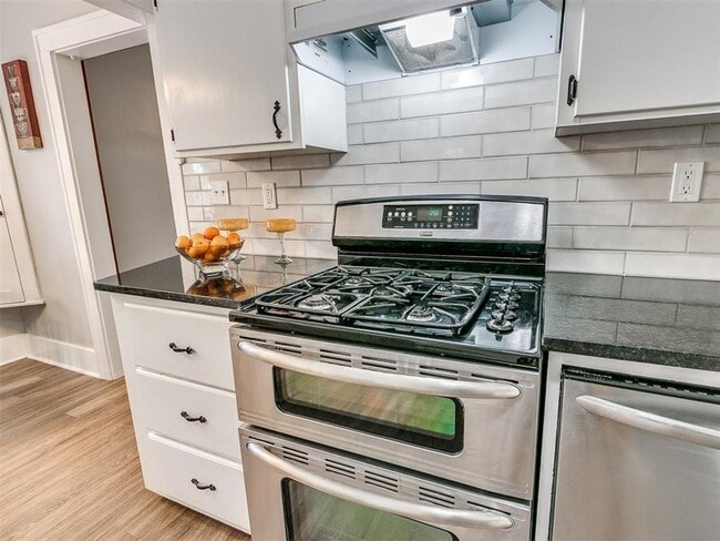 Building Photo - Remodeled 3 Bedroom Bungalow in OKC's Plaz...