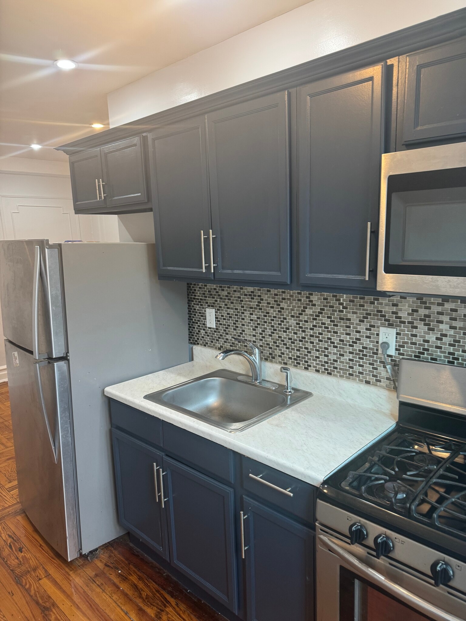 Building Photo - 821 Troy Ave