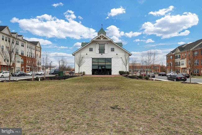 Building Photo - 7049 Banbury Dr
