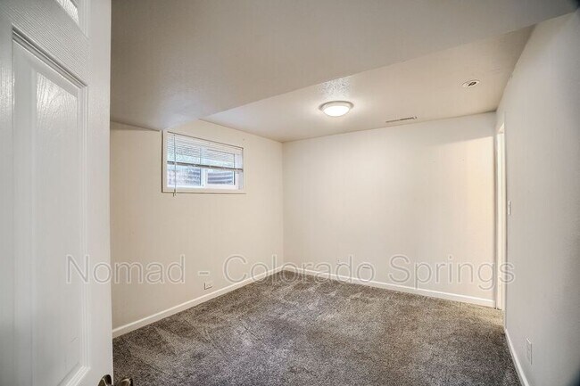 Building Photo - 3660 Brentwood Terrace