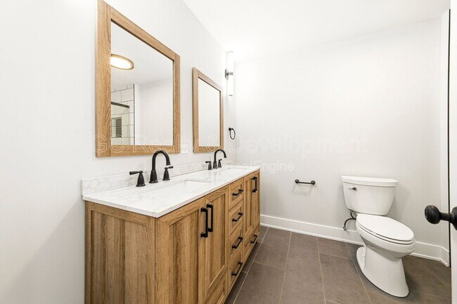 Building Photo - 106 Hawthorne Dr