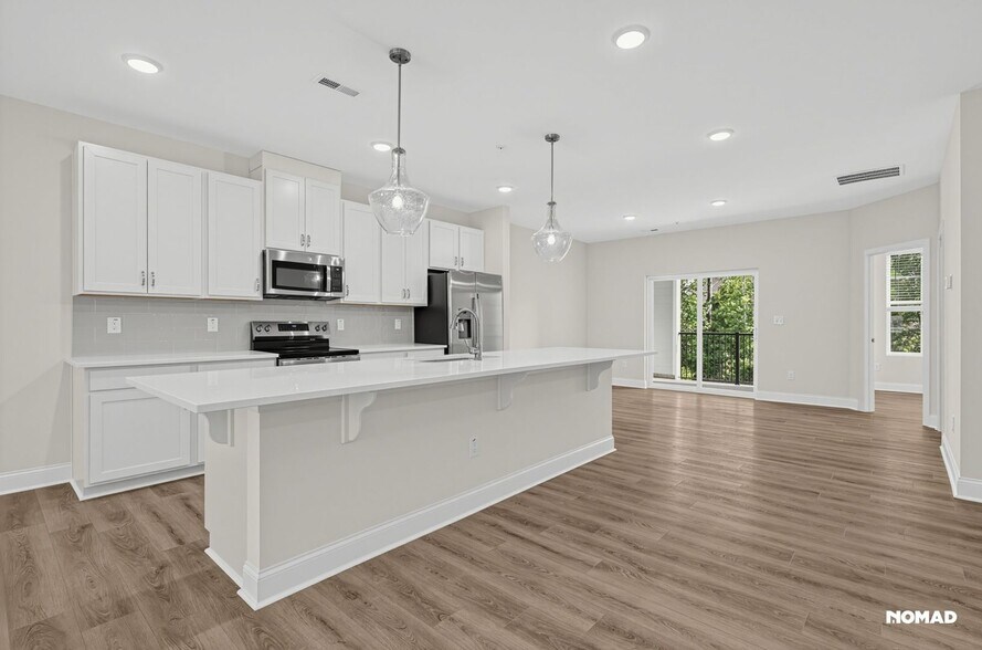 Building Photo - 409 Grove Overlook Ln
