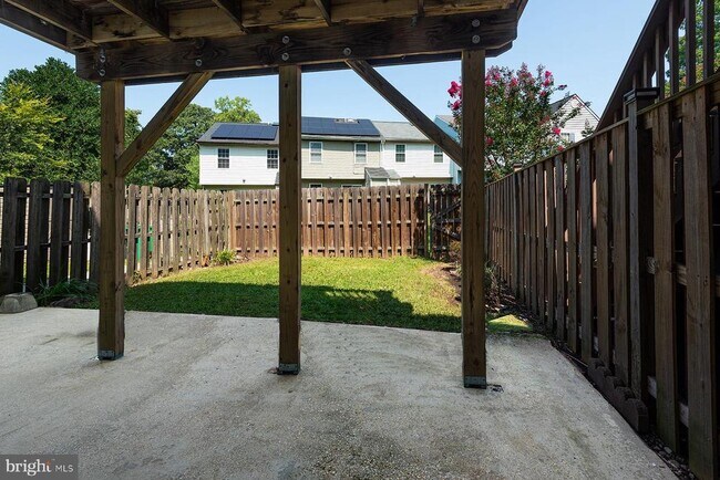 Building Photo - 2406 Rosecroft Ct