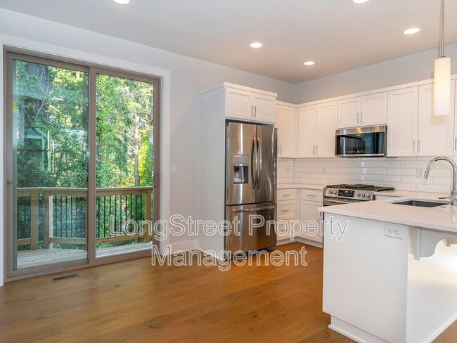 Building Photo - 10921 SW Annand Hill Ct
