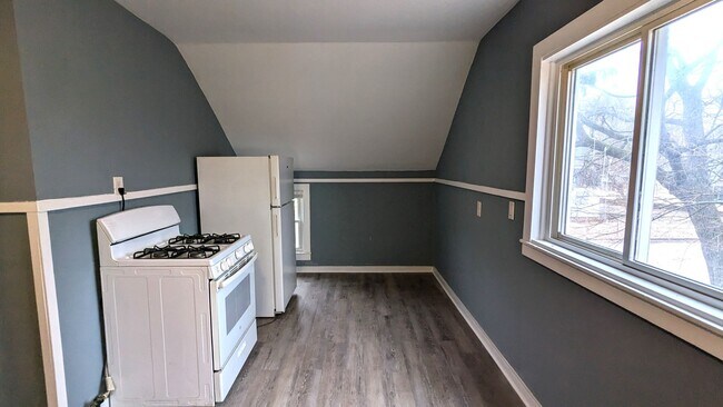 Building Photo - 1043 Chestnut St