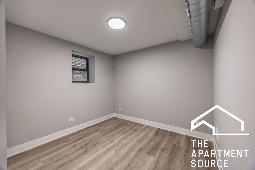 Building Photo - 2409 N Kedzie Blvd