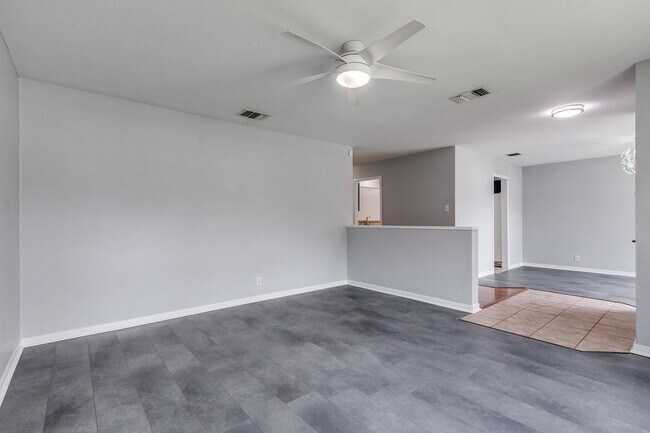 Building Photo - 3522 Eagle Creek