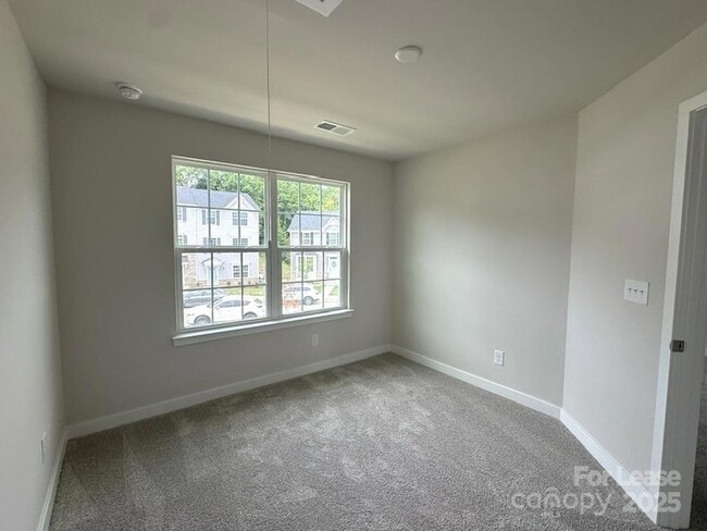 Building Photo - 437 Serenity Cir