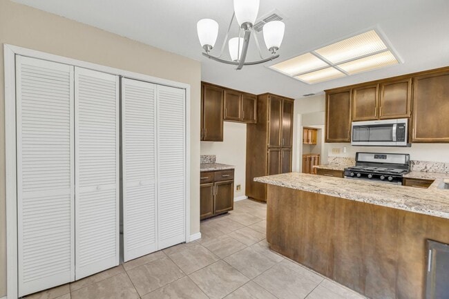 Building Photo - Charming 3BR House in Antelope