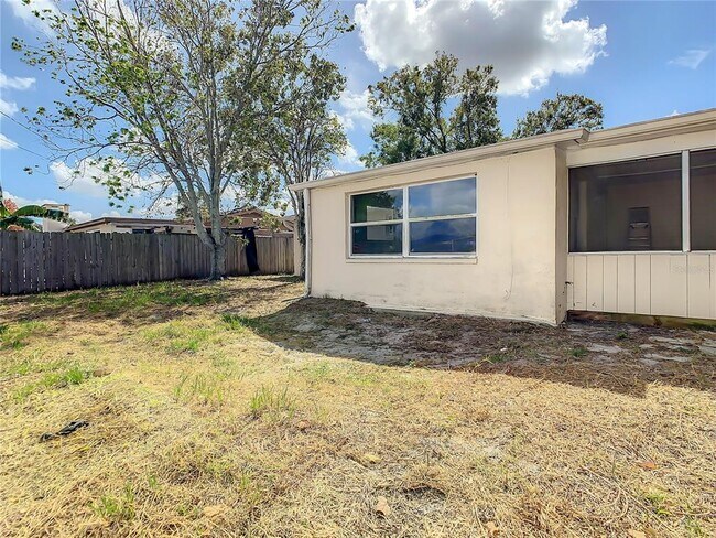Building Photo - 5319 Drift Tide Dr