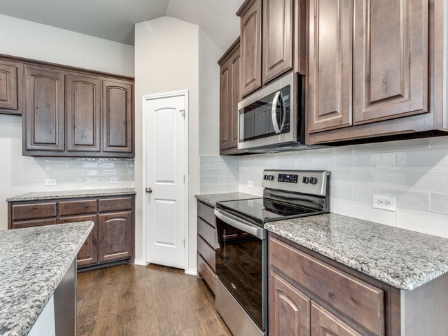 Building Photo - 229 Rosemary Dr