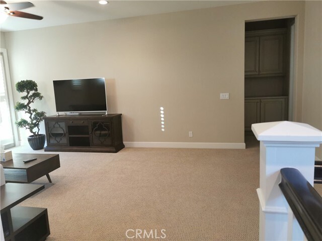 Building Photo - 16 Branding Iron