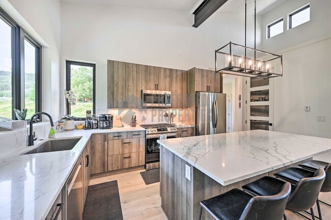 Building Photo - 30610 Boot Ct