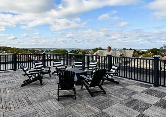 Shared Roof Deck - 32 Carey St