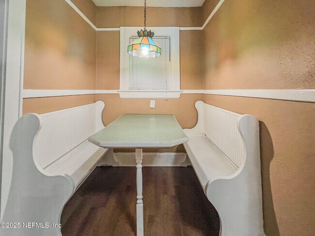 Building Photo - 2806 College St