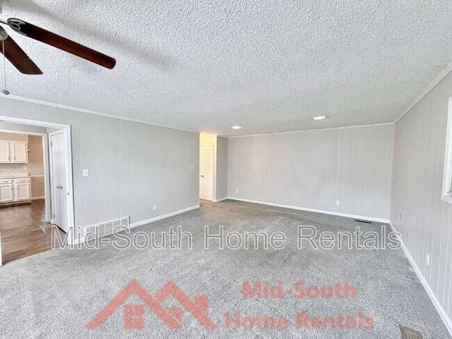 Building Photo - 3998 Victor Dr