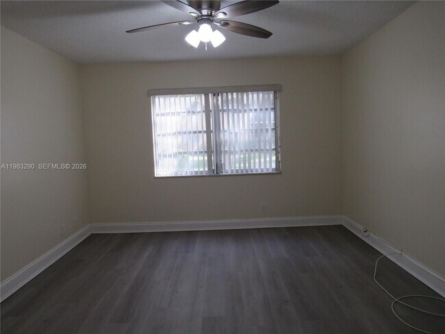 Building Photo - 100 Ashbury Rd