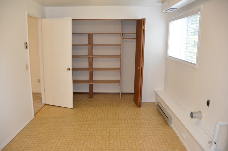 Building Photo - 3700 Beazer