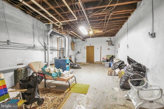 Building Photo - 4305 Lauriston St