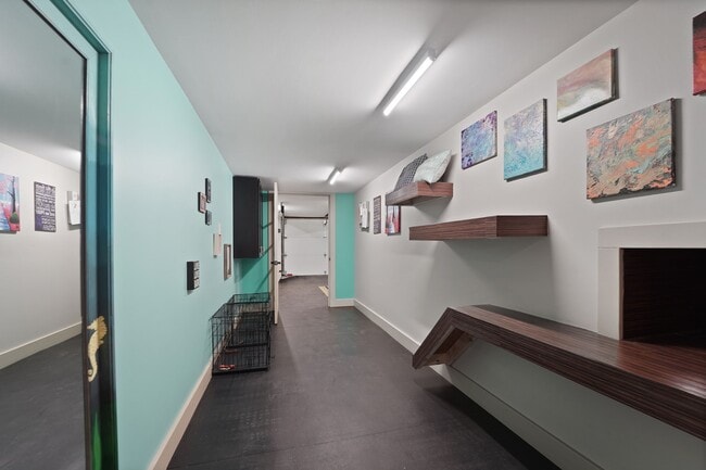 Building Photo - 334 Broad St