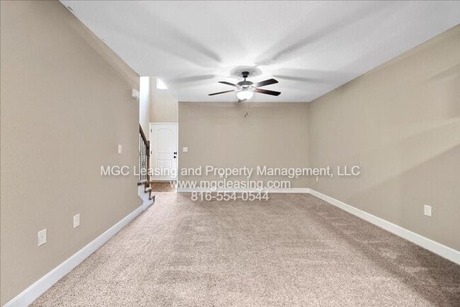 Building Photo - Fall in love at Foxridge Townhomes, Raymor...