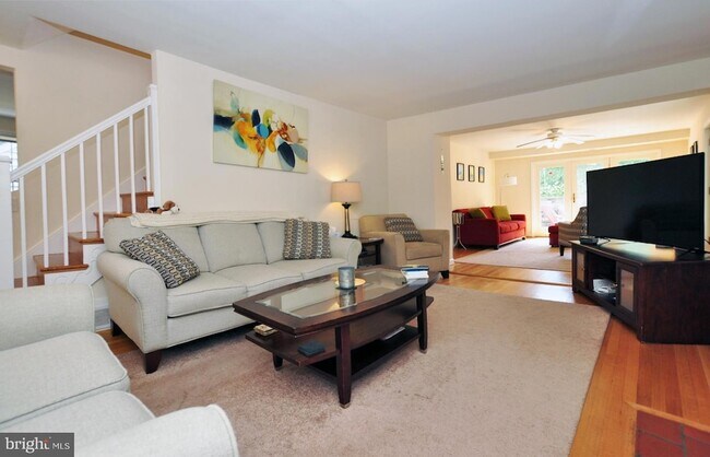 Building Photo - 4306 Kentbury Dr