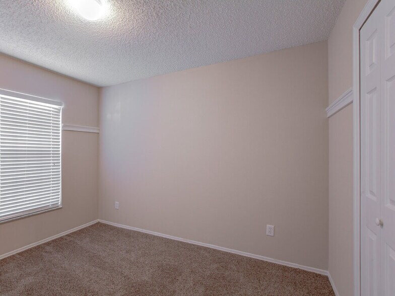 Building Photo - 1573 Palmstone Dr