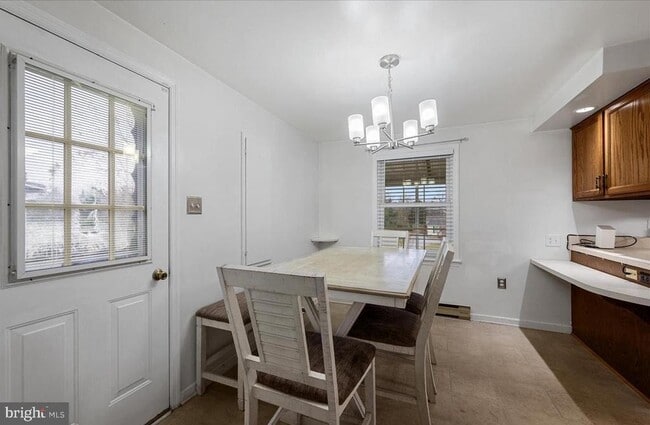 Building Photo - 163 Denny Ln