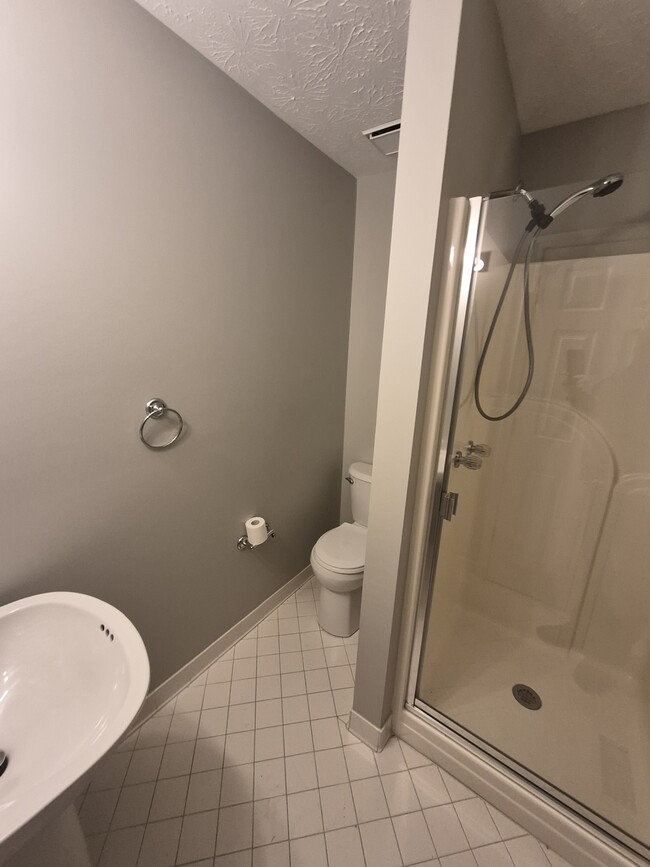 Building Photo - 307 Chiswick Ct