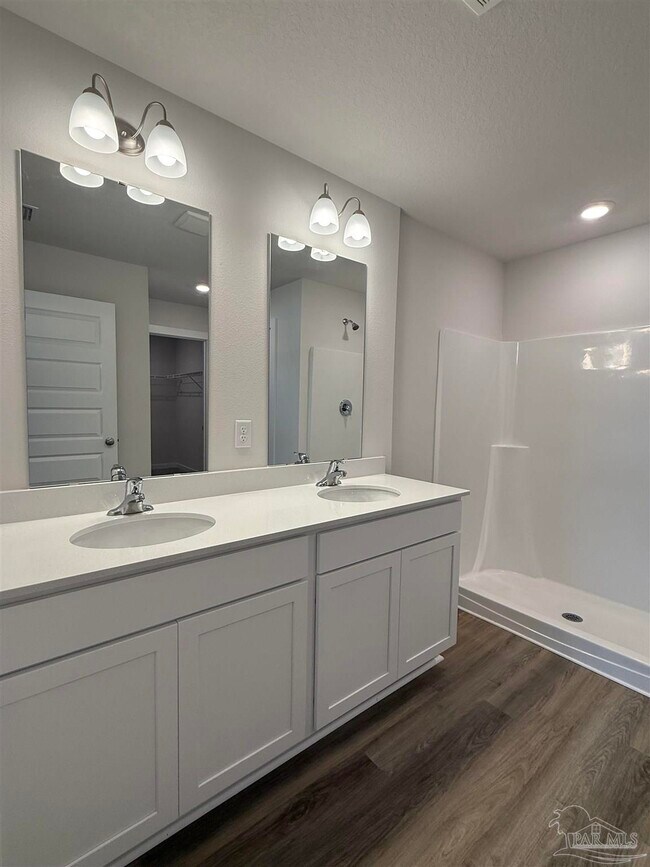 Building Photo - 111 Anhinga St