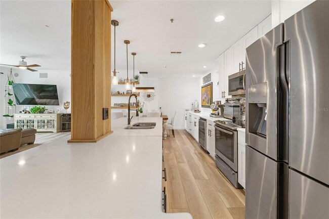 Building Photo - 700 S Harbour Island Blvd