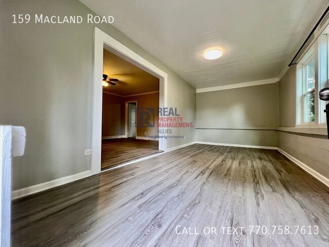 Building Photo - 159 Macland Rd