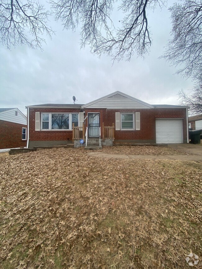 Building Photo - 858 Melvin Dr