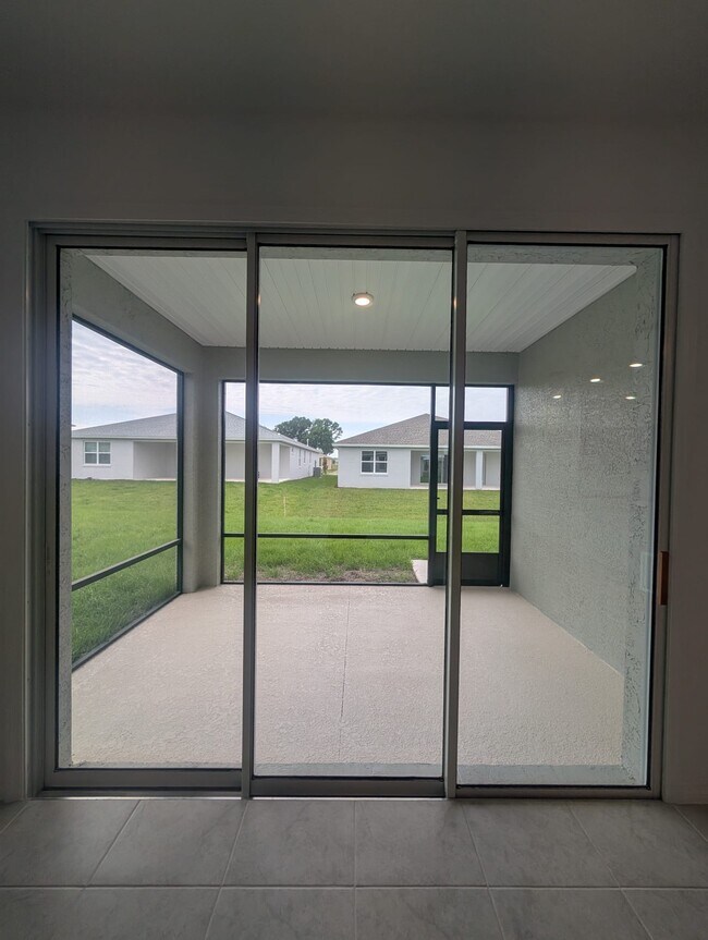 Building Photo - 7552 SW 56th Pl